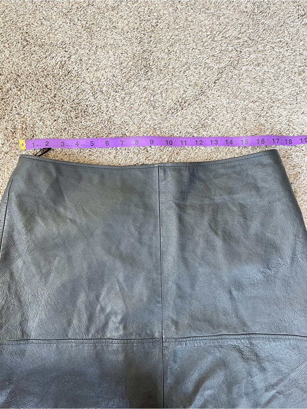 Newport News Women 14 Black 100% Genuine Leather Pencil Skirt Y2K Vintage Matrix - Picture 4 of 5